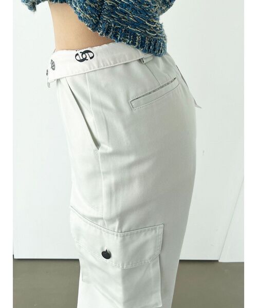 Dickies（ディッキーズ）の「【Dickies別注】カーゴルーズパンツ（カーゴパンツ・レディース・ブラック/アイボリー/ブルー・SMALL/MEDIUM）」の18枚目の写真