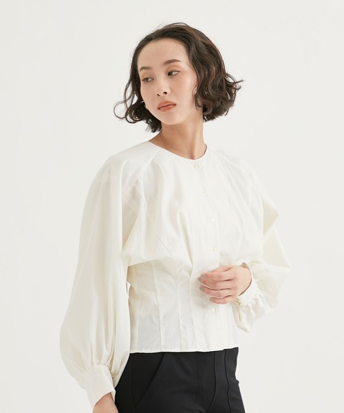 PHOTOCOPIEU(フォトコピュー)の「【PHOTOCOPIEU/フォトコピュー】TUCK DETAIL BLOUSE/タックディテールブラウス(シャツ/ブラウス・レディース・ブラック/ホワイト・36)」の6枚目の写真