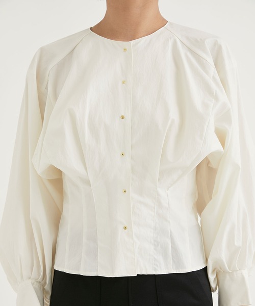 PHOTOCOPIEU(フォトコピュー)の「【PHOTOCOPIEU/フォトコピュー】TUCK DETAIL BLOUSE/タックディテールブラウス(シャツ/ブラウス・レディース・ブラック/ホワイト・36)」の7枚目の写真