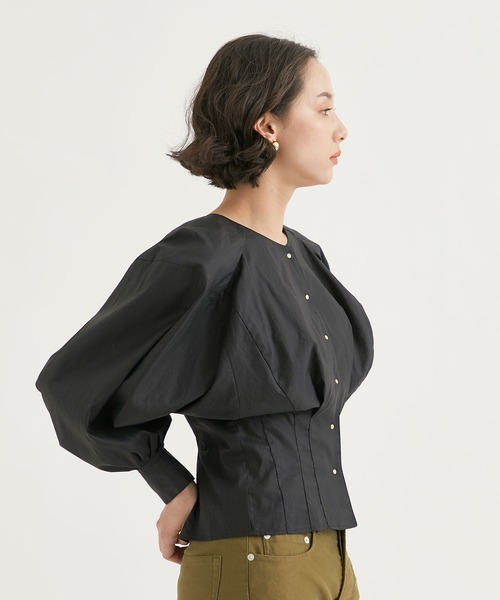 PHOTOCOPIEU(フォトコピュー)の「【PHOTOCOPIEU/フォトコピュー】TUCK DETAIL BLOUSE/タックディテールブラウス(シャツ/ブラウス・レディース・ブラック/ホワイト・36)」の14枚目の写真