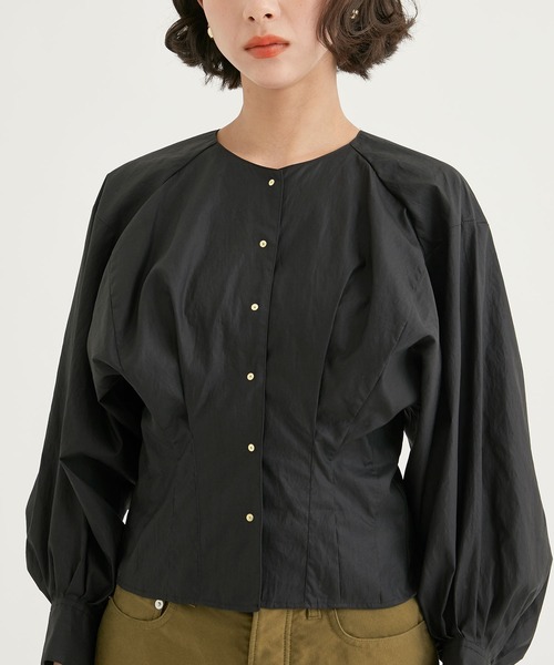 PHOTOCOPIEU(フォトコピュー)の「【PHOTOCOPIEU/フォトコピュー】TUCK DETAIL BLOUSE/タックディテールブラウス(シャツ/ブラウス・レディース・ブラック/ホワイト・36)」の15枚目の写真