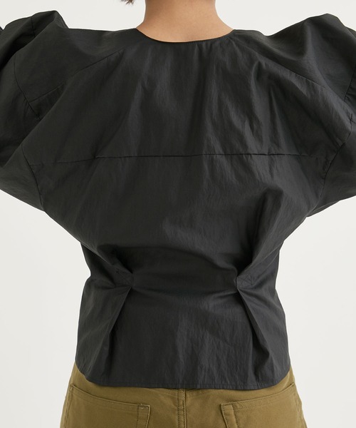 PHOTOCOPIEU(フォトコピュー)の「【PHOTOCOPIEU/フォトコピュー】TUCK DETAIL BLOUSE/タックディテールブラウス(シャツ/ブラウス・レディース・ブラック/ホワイト・36)」の16枚目の写真