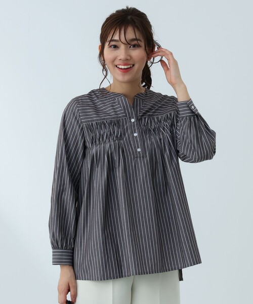 BEAMS HEART(ビームスハート)の「【WEB限定】変形タック ノーカラー ブラウス(シャツ/ブラウス・レディース・オフホワイト/ブルー系その他/ホワイト系その他/その他1/ネイビー・FREE)」の5枚目の写真