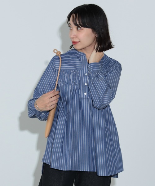 BEAMS HEART(ビームスハート)の「【WEB限定】変形タック ノーカラー ブラウス(シャツ/ブラウス・レディース・オフホワイト/ブルー系その他/ホワイト系その他/その他1/ネイビー・FREE)」の6枚目の写真