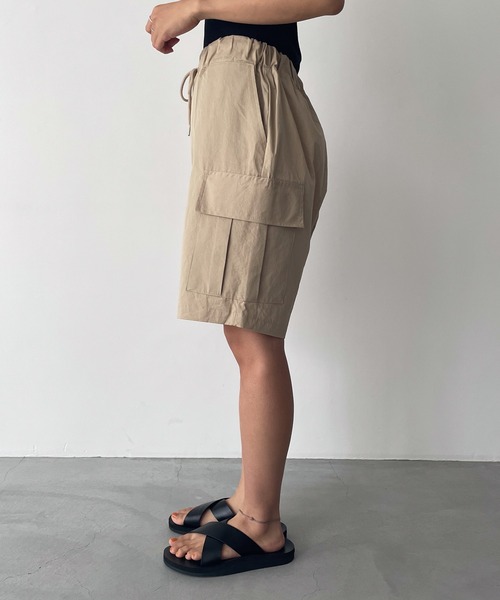 CANAL JEAN(キャナルジーン)の「choice_cnl カーゴハーフパンツ(カーゴパンツ・レディース・ベージュ/ダークグレー・LARGE/X-LARGE)」の7枚目の写真