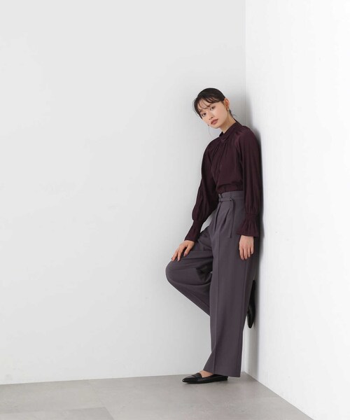 NATURAL BEAUTY BASIC（ナチュラルビューティーベーシック）の「◇ギャザーネックキャンディースリーブブラウス（シャツ/ブラウス・レディース・ワイン/ブルー/オフホワイト・SMALL/MEDIUM）」の4枚目の写真