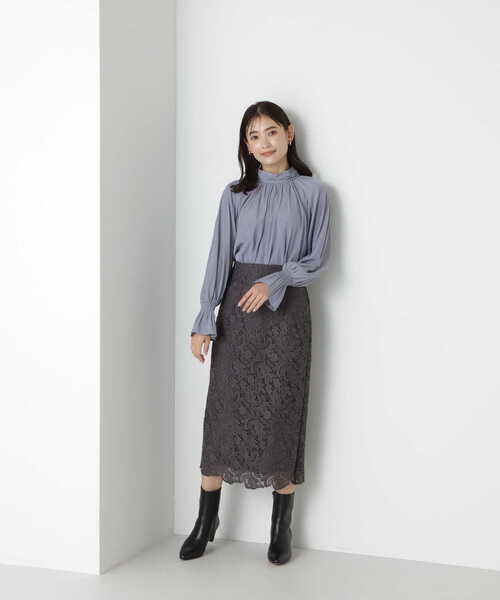 NATURAL BEAUTY BASIC（ナチュラルビューティーベーシック）の「◇ギャザーネックキャンディースリーブブラウス（シャツ/ブラウス・レディース・ワイン/ブルー/オフホワイト・SMALL/MEDIUM）」の11枚目の写真