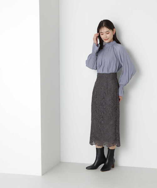 NATURAL BEAUTY BASIC（ナチュラルビューティーベーシック）の「◇ギャザーネックキャンディースリーブブラウス（シャツ/ブラウス・レディース・ワイン/ブルー/オフホワイト・SMALL/MEDIUM）」の13枚目の写真