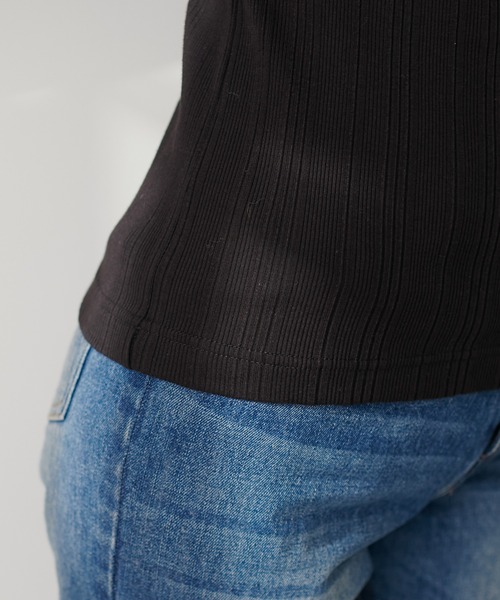 natural couture(ナチュラルクチュール)の「スクエアネックランダムテレコTOPS(Tシャツ/カットソー・レディース・ブラック/アイボリー・FREE)」の21枚目の写真