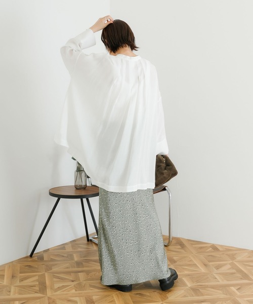 URBAN RESEARCH（アーバンリサーチ）の「フロントデザインドルマンブラウス（シャツ/ブラウス・レディース・ブルー/オフホワイト/ブラック・FREE）」の16枚目の写真