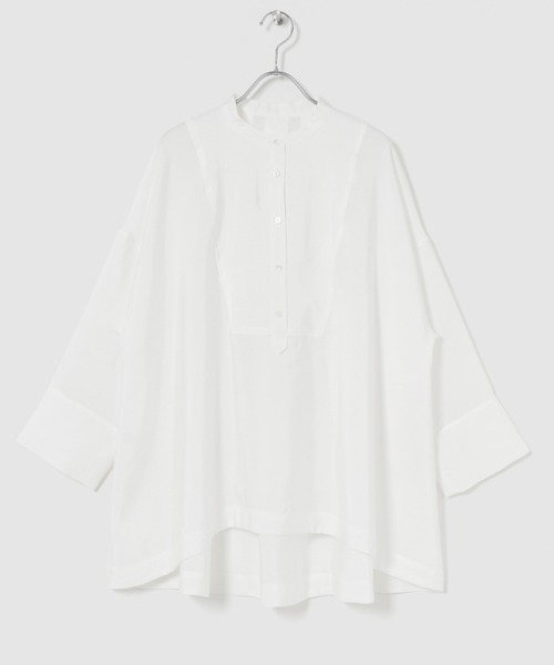 URBAN RESEARCH（アーバンリサーチ）の「フロントデザインドルマンブラウス（シャツ/ブラウス・レディース・ブルー/オフホワイト/ブラック・FREE）」の17枚目の写真