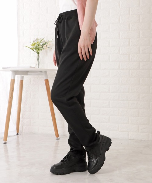 Lace Ladies(レースレディース)の「裏ボアスウェットテーパードパンツ(スウェットパンツ・レディース・グレー/ブラック・M/S/XL)」の4枚目の写真