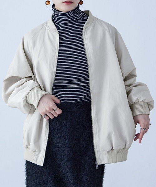 Fashion Letter（ファッションレター）の「ビッグシルエット MA-1ジャケット（MA-1・レディース・ブラック/オフホワイト/カーキ・M）」の2枚目の写真