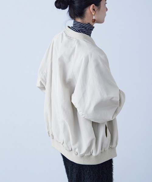 Fashion Letter（ファッションレター）の「ビッグシルエット MA-1ジャケット（MA-1・レディース・ブラック/オフホワイト/カーキ・M）」の8枚目の写真