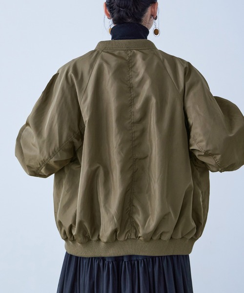 Fashion Letter（ファッションレター）の「ビッグシルエット MA-1ジャケット（MA-1・レディース・ブラック/オフホワイト/カーキ・M）」の20枚目の写真