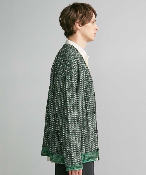 UNITED TOKYO（ユナイテッドトウキョウ）の「ツイードオーバー