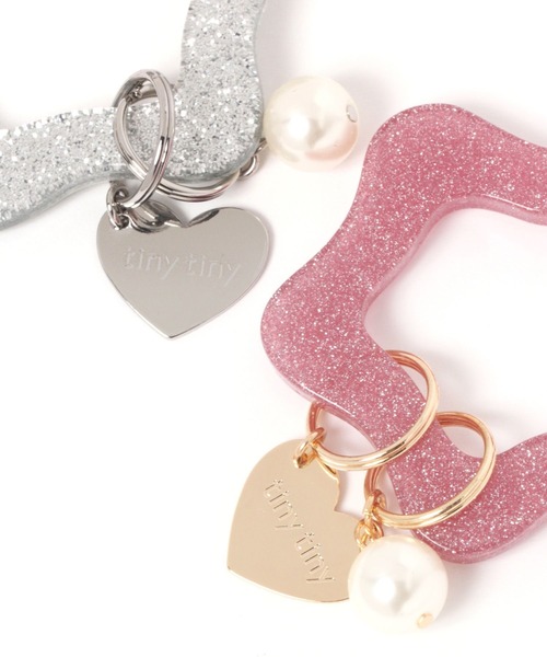 tiny tiny（ティニーティニー）の「ラメチャーム付きカラビナ[tiny tiny(ティニーティニー)]（スマホグッズ・レディース・グレー/イエロー/ピンク/レッド/ライトグレー/ライトブルー・0）」の10枚目の写真