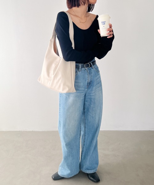 wears（ウェアーズ）の「【A4収納可能】ポーチ付きPUトートバッグ（トートバッグ・レディース・ブラック/シルバー/アイボリー・FREE）」の22枚目の写真