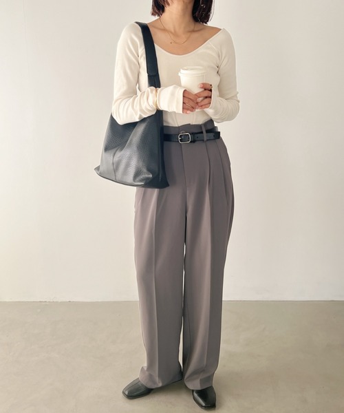 wears（ウェアーズ）の「【A4収納可能】ポーチ付きPUトートバッグ（トートバッグ・レディース・ブラック/シルバー/アイボリー・FREE）」の7枚目の写真