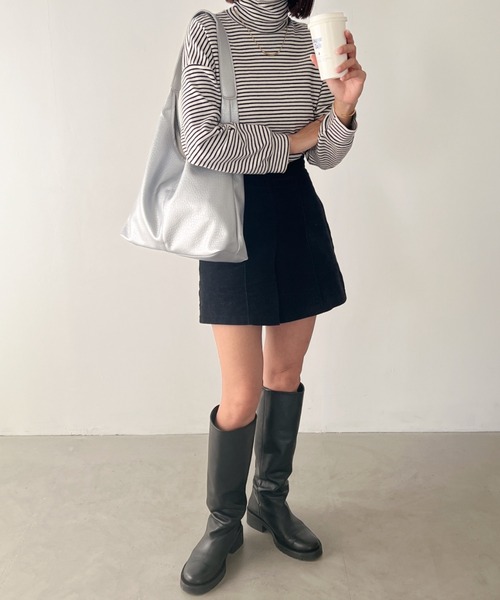 wears（ウェアーズ）の「【A4収納可能】ポーチ付きPUトートバッグ（トートバッグ・レディース・ブラック/シルバー/アイボリー・FREE）」の13枚目の写真