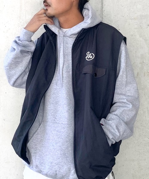 Java(ジャバ)の「《JaVa ジャバコラボ》大人カジュアル フラップポケットナイロンジップベスト(ベスト・メンズ・ブラック・LARGE/MEDIUM/X-LARGE)」の4枚目の写真