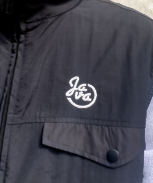 Java(ジャバ)の「《JaVa ジャバコラボ》大人カジュアル フラップポケットナイロンジップベスト(ベスト・メンズ・ブラック・LARGE/MEDIUM/X-LARGE)」の6枚目の写真