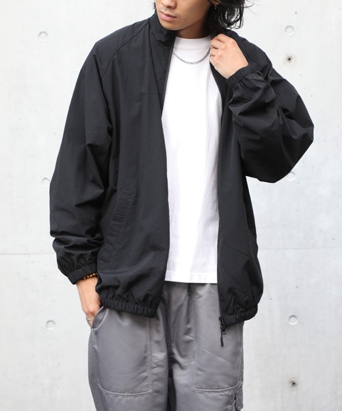 United Athle（ユナイテッドアスレ）の「都会的な着こなしに！【United Athle】cotton like nylon training jacket / コットンライク ナイロン トレーニングジャケット ダブルジップ 裏地付 7220（ナイロンジャケット・メンズ・ブラック/ネイビー/オリーブ/チャコールグレー/グレー/ダークブラウン・XL/L/M/S）」の8枚目の写真