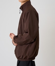 United Athle（ユナイテッドアスレ）の「都会的な着こなしに！【United Athle】cotton like nylon training jacket / コットンライク ナイロン トレーニングジャケット ダブルジップ 裏地付 7220（ナイロンジャケット）」