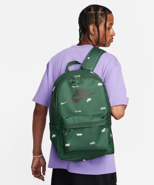 NIKE(ナイキ)の「ナイキ ヘリテージ バックパック (25L) / Nike HeritageBackpack (25L)(バックパック/リュック・メンズ・ブラック/カモフラージュ・ONE SIZE)」の2枚目の写真
