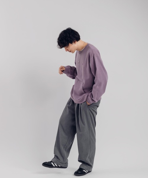 MUHET(ミュエータ)の「ピグメントポケットスウェット(スウェット・レディース・ブラック/ネイビー/パープル・MEDIUM/X-LARGE)」の14枚目の写真