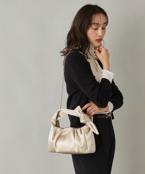 UNTITLED（アンタイトル）の「◆タックハンドバッグ【学校行事・卒入学式・結婚式・七五三・ゲストドレス・パーティードレス】（ハンドバッグ・レディース・ライトベージュ/ブラック/シルバー・99）」の4枚目の写真