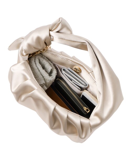 UNTITLED（アンタイトル）の「◆タックハンドバッグ【学校行事・卒入学式・結婚式・七五三・ゲストドレス・パーティードレス】（ハンドバッグ・レディース・ライトベージュ/ブラック/シルバー・99）」の12枚目の写真