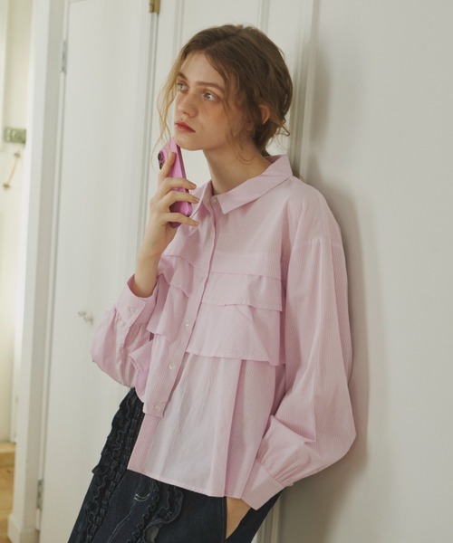 idem(イデム)の「asymmetry frill shirt/アシンメトリーフリルシャツ(シャツ/ブラウス・レディース・オフホワイト/グレー/ブルー/グレイッシュベージュ/ピンク/ストライプ・FREE)」の16枚目の写真