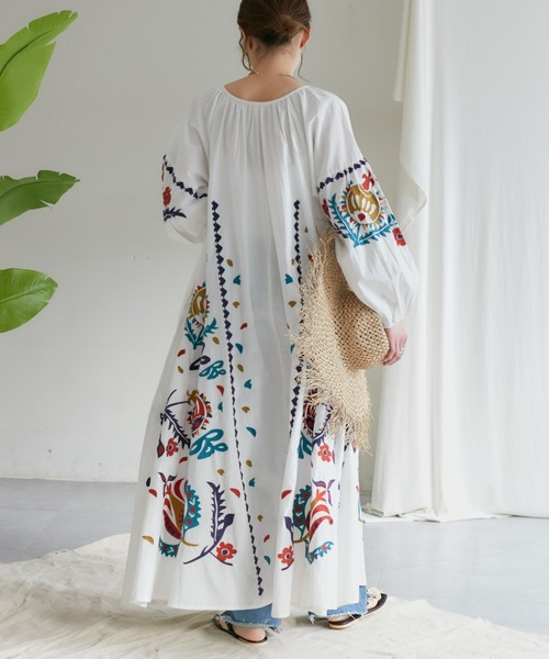 【新品】CIAOPANICTYPY【india】カラフル刺繍ワンピース　完売品 新品】CIAOPANICTYPY【india】カラフル刺繍ワンピース 完売品