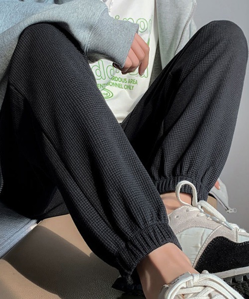 Miniministore(ミニミニストア)の「スウェットパンツ ワッフル生地 韓国風(スウェットパンツ・レディース・グレー/ホワイト/ブラック・XL/L/M)」の2枚目の写真