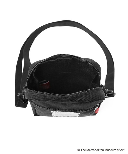Manhattan Portage（マンハッタンポーテージ）の「City Light Bag THE MET（ショルダーバッグ・メンズ・ブラック・SMALL）」の7枚目の写真