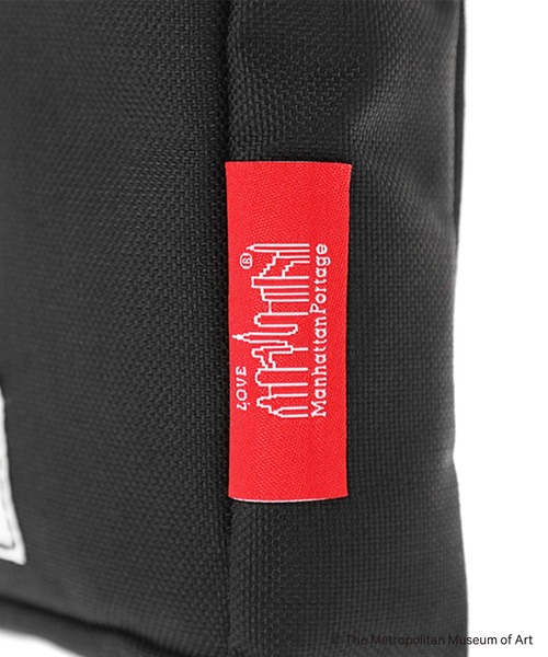Manhattan Portage（マンハッタンポーテージ）の「City Light Bag THE MET（ショルダーバッグ・メンズ・ブラック・SMALL）」の10枚目の写真