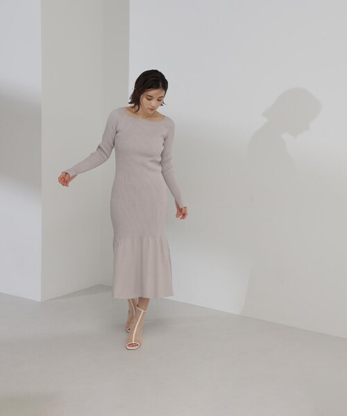 NATURAL BEAUTY BASIC（ナチュラルビューティーベーシック）の「◇ティアードリブニットワンピース（ワンピース・レディース・イエロー/グレー/チャコールグレー・MEDIUM）」の11枚目の写真