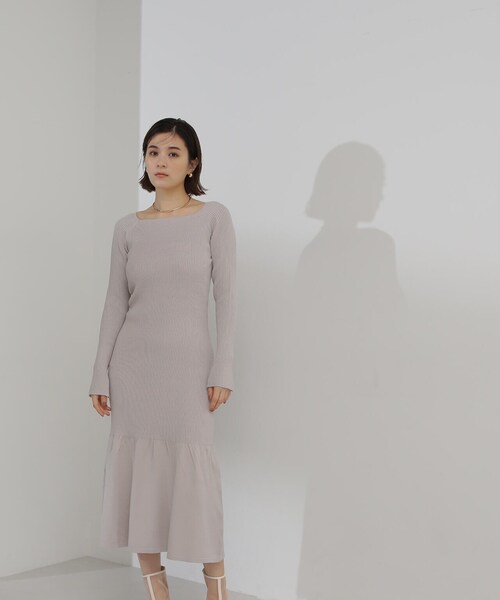 NATURAL BEAUTY BASIC（ナチュラルビューティーベーシック）の「◇ティアードリブニットワンピース（ワンピース・レディース・イエロー/グレー/チャコールグレー・MEDIUM）」の12枚目の写真
