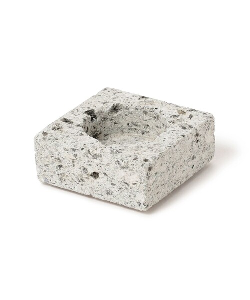 BEAMS JAPAN（ビームス　ジャパン）の「マルオカ × BEAMS JAPAN / 別注 大谷石 キャンドル ホルダー（ルームフレグランス/お香・レディース・その他・ONE SIZE）」の2枚目の写真