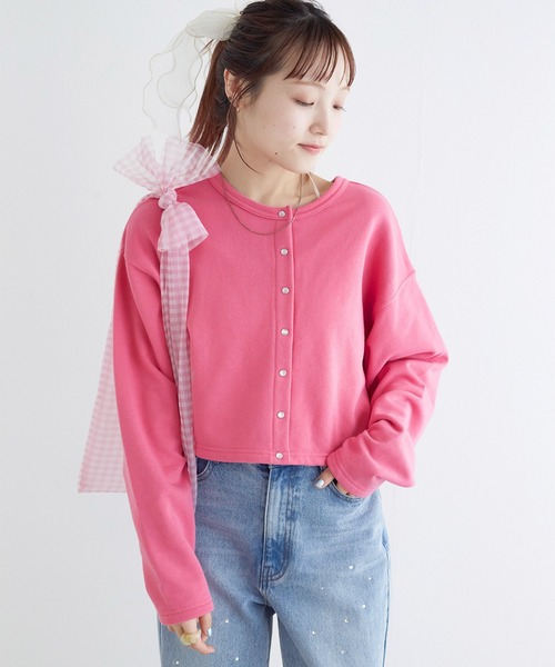 w closet（ダブルクローゼット）の「パールボタンショートクルー