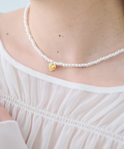 Aunt Marie's(アントマリーズ)の「ビジューハートチョーカー(チョーカー・レディース・ブラック/アイボリー・FREE)」の1枚目の写真