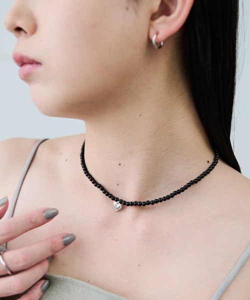 Aunt Marie's(アントマリーズ)の「ビジューハートチョーカー(チョーカー・レディース・ブラック/アイボリー・FREE)」の2枚目の写真