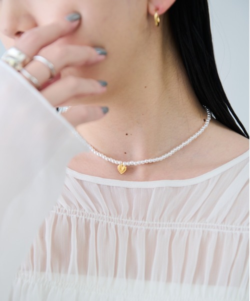 Aunt Marie's(アントマリーズ)の「ビジューハートチョーカー(チョーカー・レディース・ブラック/アイボリー・FREE)」の3枚目の写真