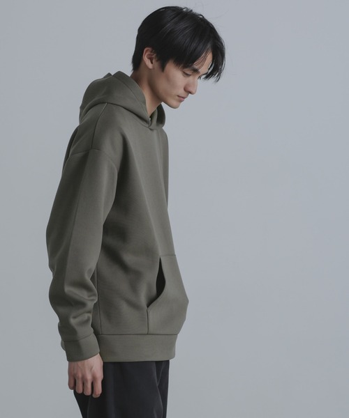 NANO universe(ナノユニバース)の「ボンディングリラックスフーディー(パーカー・メンズ・ブラック/ライトグレー/カーキ・M/L)」の6枚目の写真