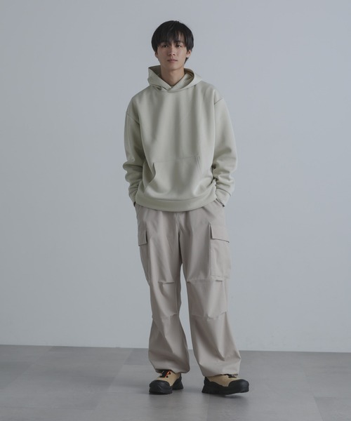 NANO universe(ナノユニバース)の「ボンディングリラックスフーディー(パーカー・メンズ・ブラック/ライトグレー/カーキ・M/L)」の18枚目の写真