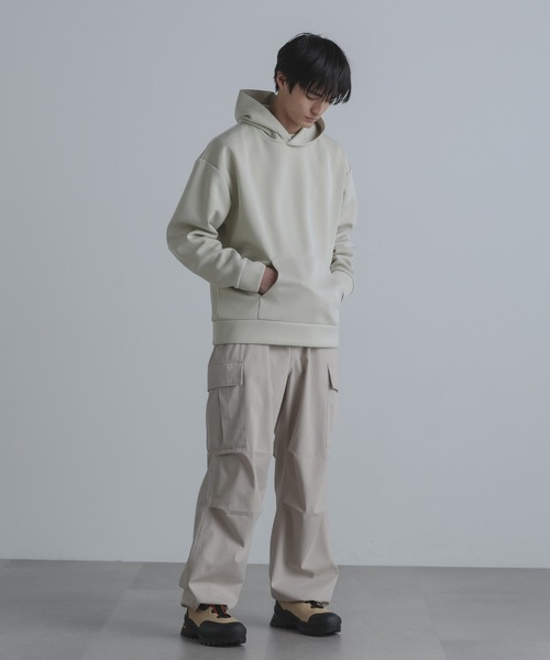 NANO universe(ナノユニバース)の「ボンディングリラックスフーディー(パーカー・メンズ・ブラック/ライトグレー/カーキ・M/L)」の19枚目の写真