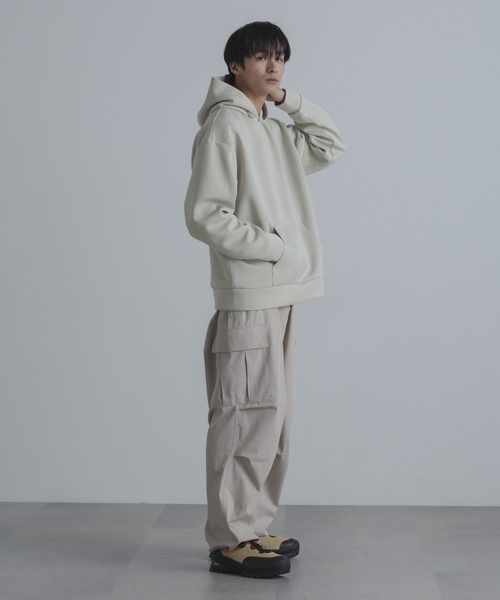 NANO universe(ナノユニバース)の「ボンディングリラックスフーディー(パーカー・メンズ・ブラック/ライトグレー/カーキ・M/L)」の20枚目の写真