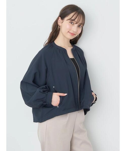 earth music&ecology(アースミュージックアンドエコロジー)の「ノーカラーショートブルゾン(ブルゾン・レディース・アイボリー/ピンクベージュ/ネイビー・FREE)」の10枚目の写真