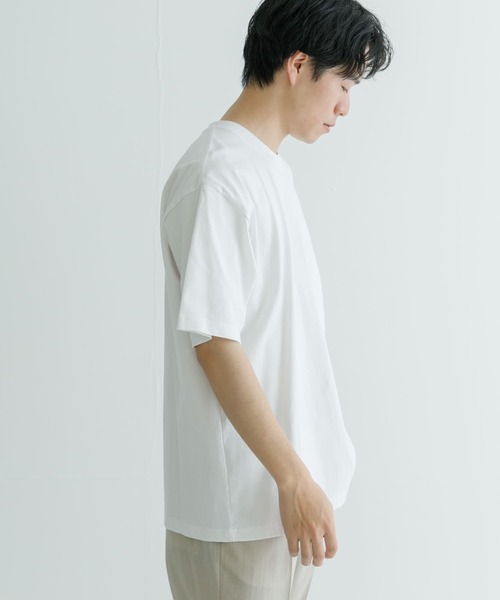 URBAN RESEARCH（アーバンリサーチ）の「汗染み防止加工クルーネックTシャツ（Tシャツ/カットソー・メンズ・ブルー系その他/チャコールグレー/ホワイト/グレー系その他・SMALL/X-LARGE/MEDIUM/LARGE）」の18枚目の写真